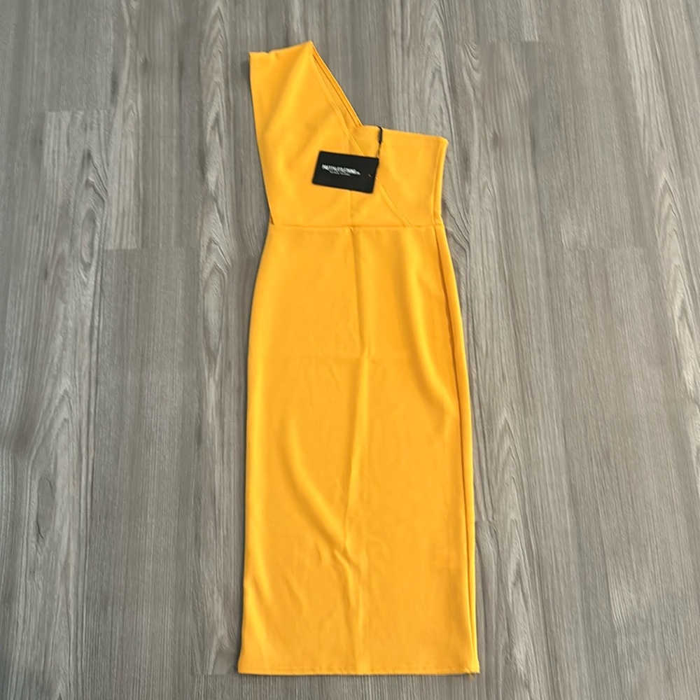 PrettyLittleThing Dress